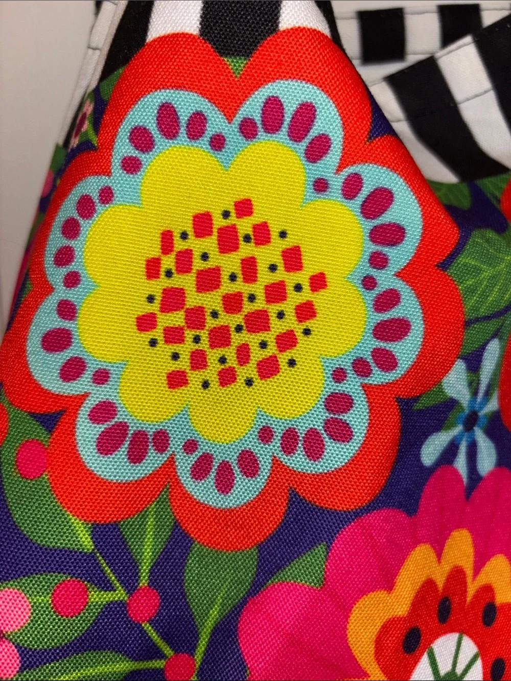 BRIAR LANE bold bright